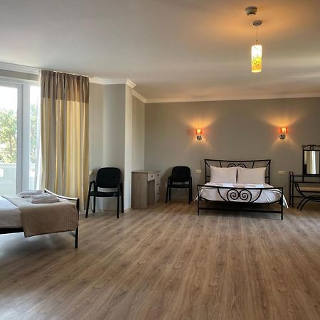 Argo Hotel ウレキ エクステリア 写真