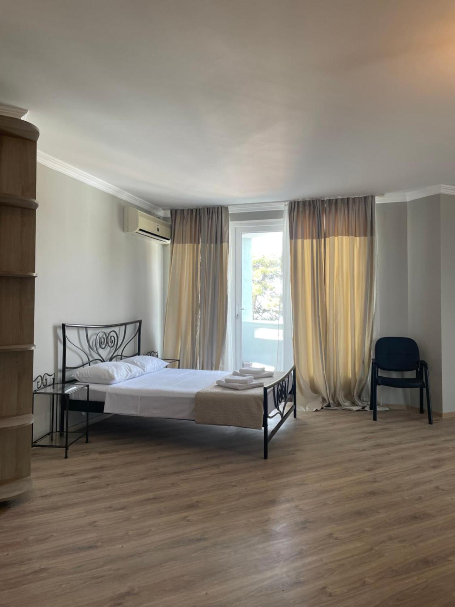 Argo Hotel ウレキ エクステリア 写真