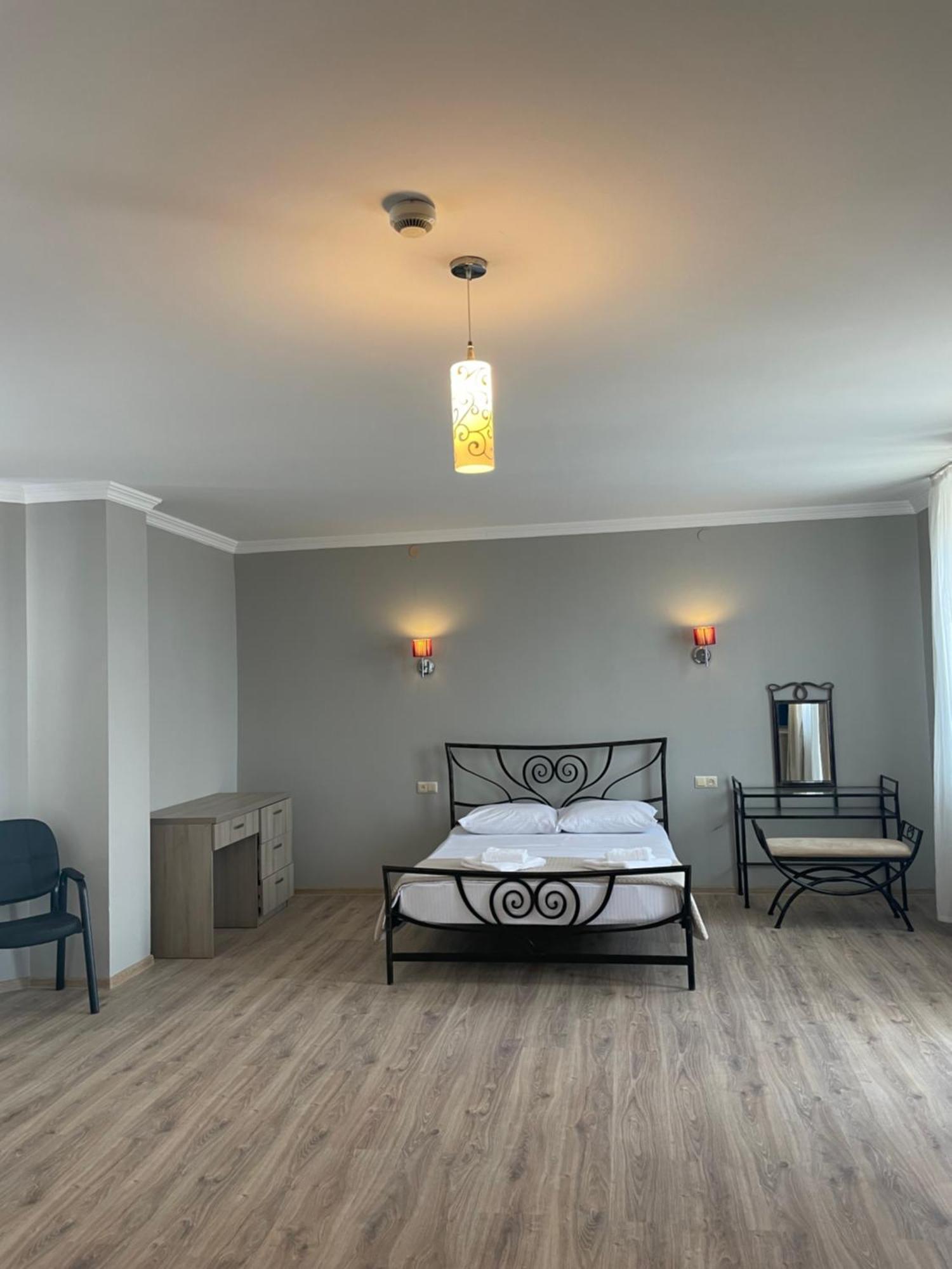 Argo Hotel ウレキ エクステリア 写真